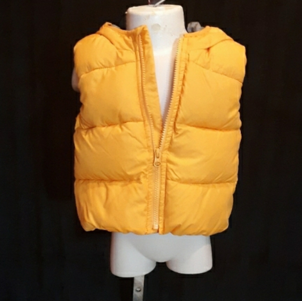 GAP Vest - Picture 2 of 6